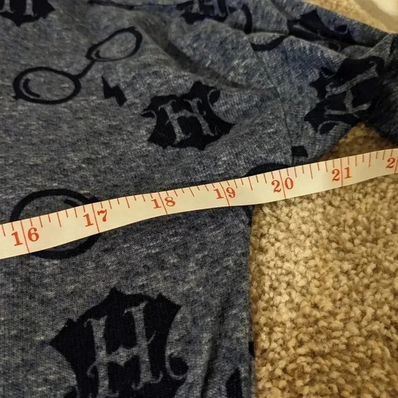 Wizarding World Of Harry Potter Womens Sz M Blue Soft Sweater Top Long Sleeve - Picture 3 of 8